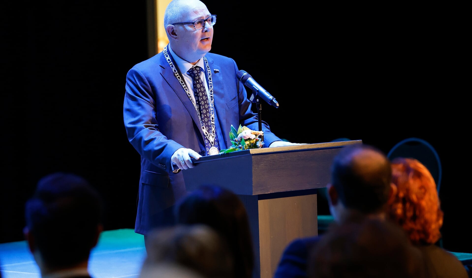 Burgemeester Marcel Oosterveer tijdens zijn nieuwjaarsrede.