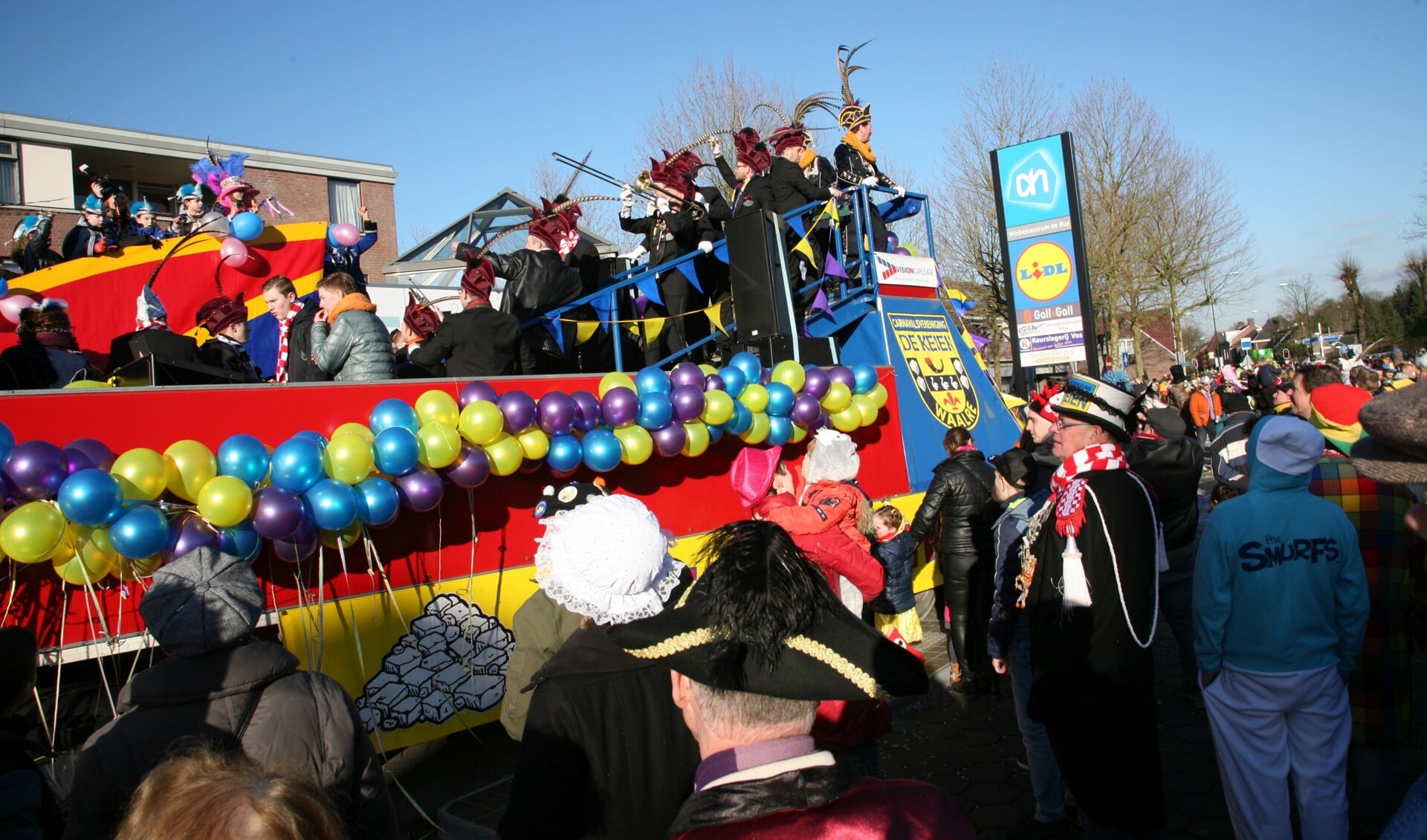De carnavalsoptocht trekt op zaterdag 18 februari door Aalst-Waalre waarbij de prinsenwagens niet ontbreken. 