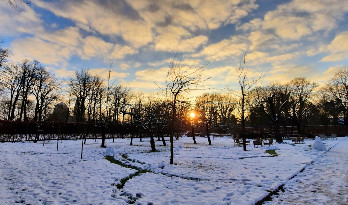 Sneeuwwandeling door het kasteelpark. (Foto: Marian van Krugten)