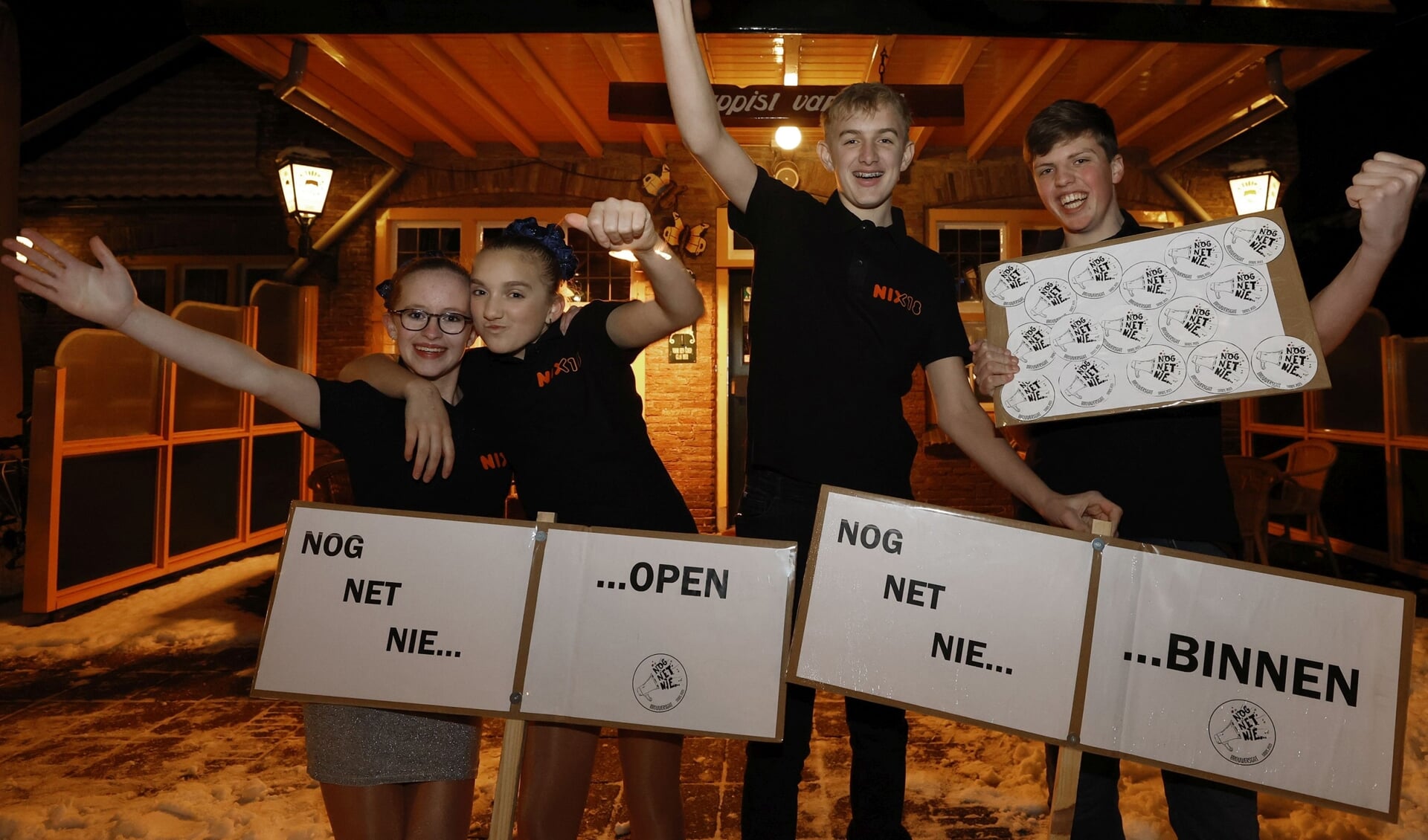 De vier tieners achter het nieuwe clubje Nog Net Nie. (Foto: Jurgen van Hoof).