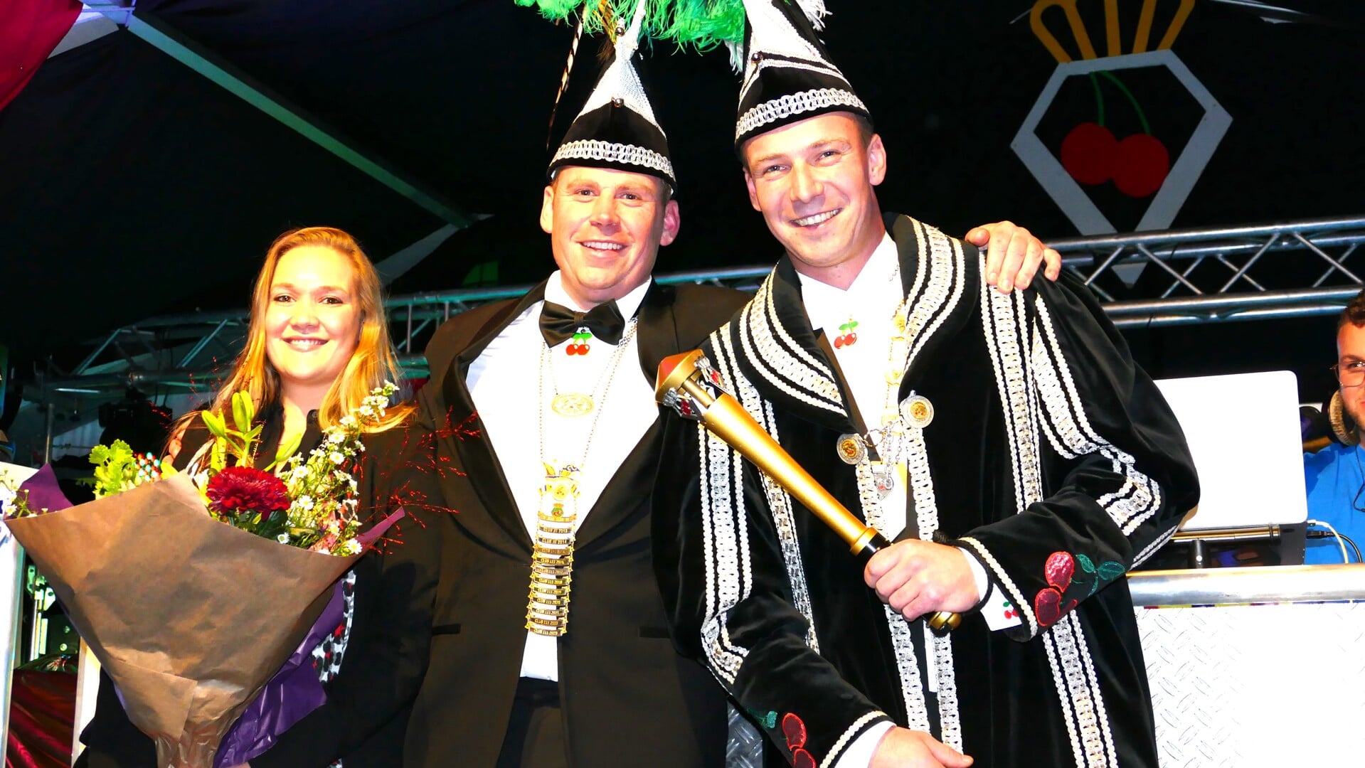 Prins Mike dun Uurste en zijn Adjudant Robbert Kweens. (Foto: Jos Lenssen)