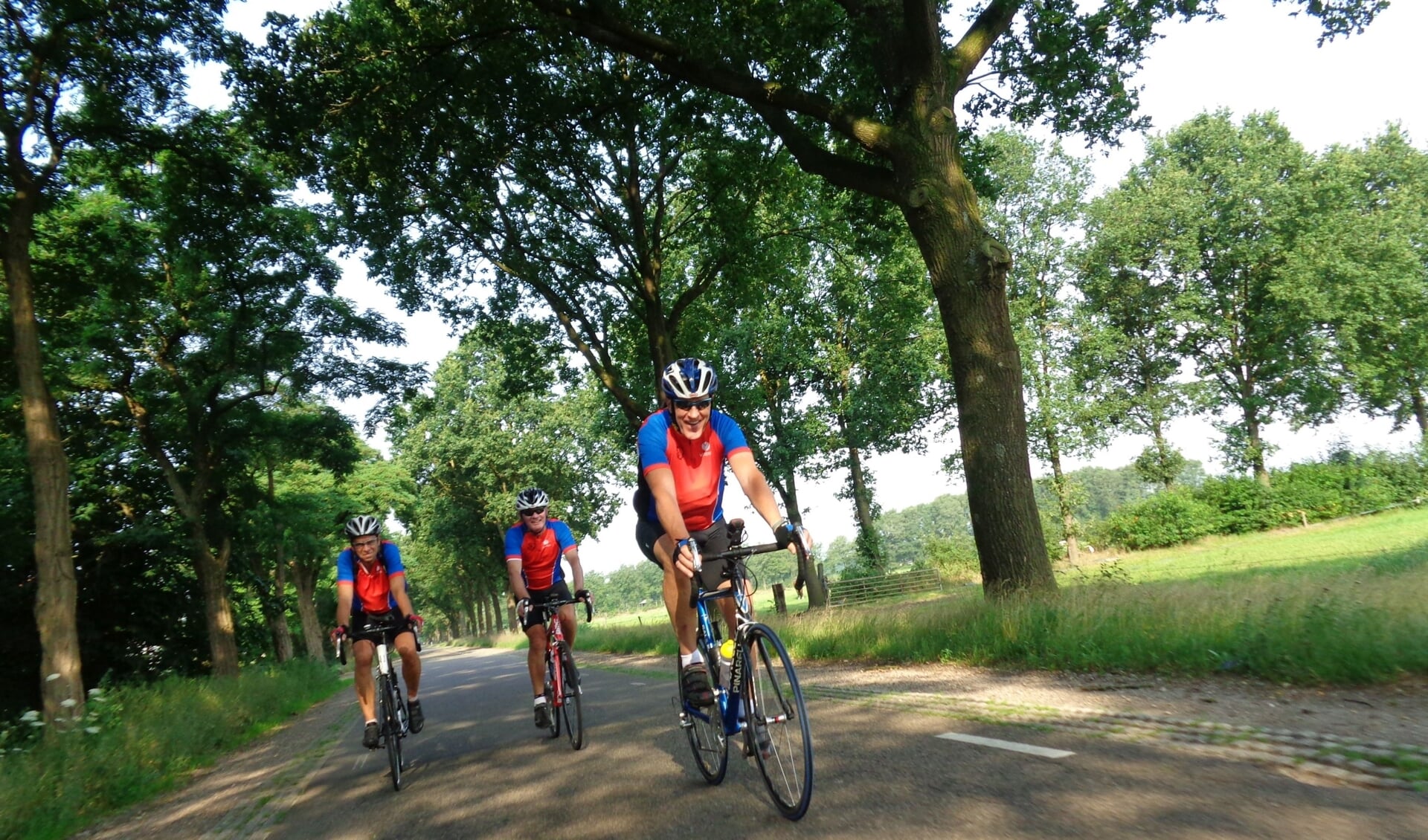 Toerclub Aalst-Waalre start het wegseizoen met een rit van 70 kilometer om weer het gevoel in de benen te krijgen. 