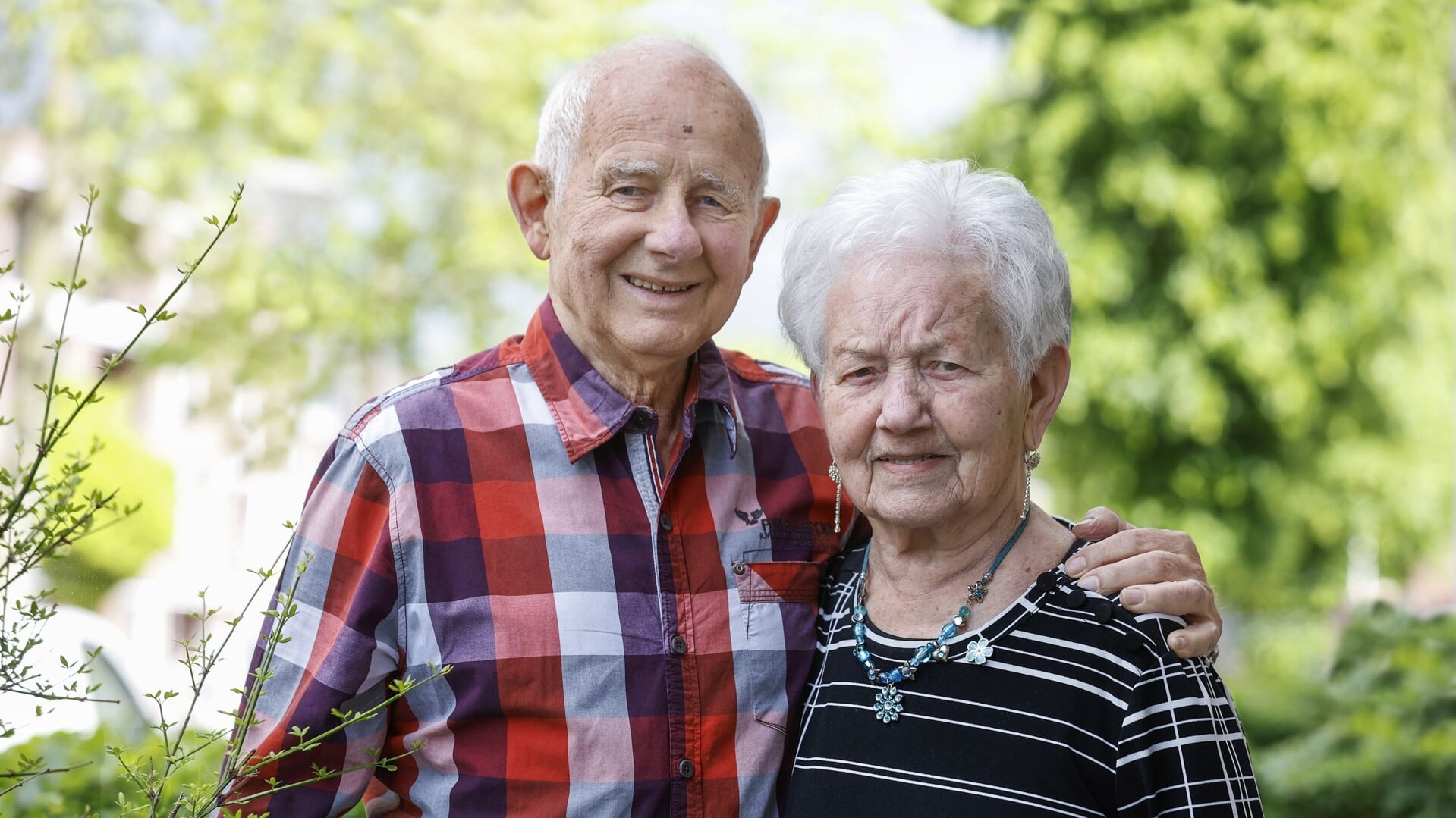 Jan en Ria van den Boer waren op  31 mei, 65 jaar getrouwd en vieren het feest met de hele familie 
