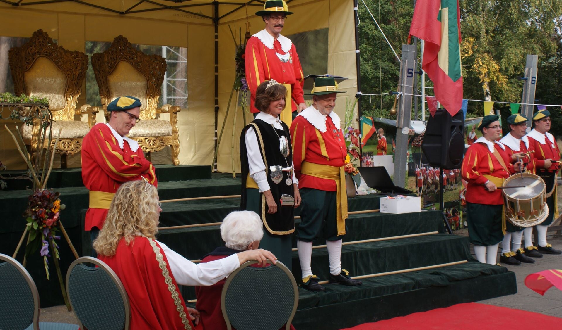 De huldiging  koningspaar Truus van de Ven en Ronald Santbergen in 2018 