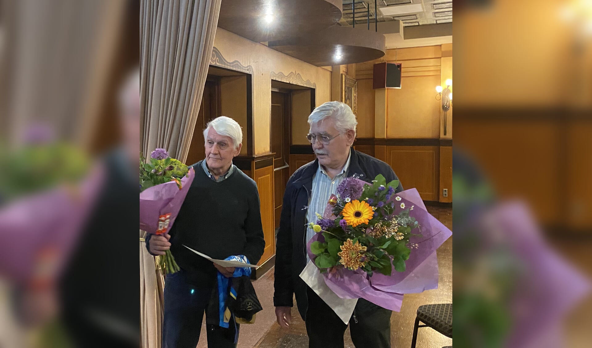 De gebroeders Toon en Rini Sauvé werden gehuldigd vanwege hun vijftigjarig lidmaatschap bij TWC Asten. 