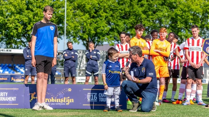 FC Robinstijn vervult wensen van kinderen die een steuntje in de rug nodig hebben. (Foto: Roos Knijnenburg)