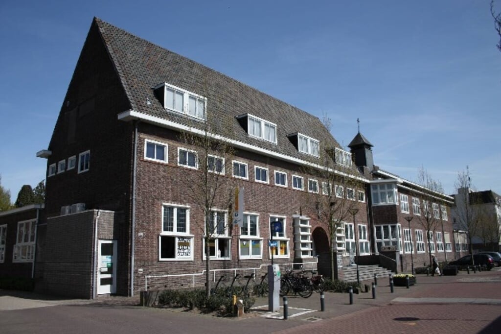 Heemkundekring Weerderheem houdt in de foyer van Carolus in de Oranje Nassaustraat een lezing.