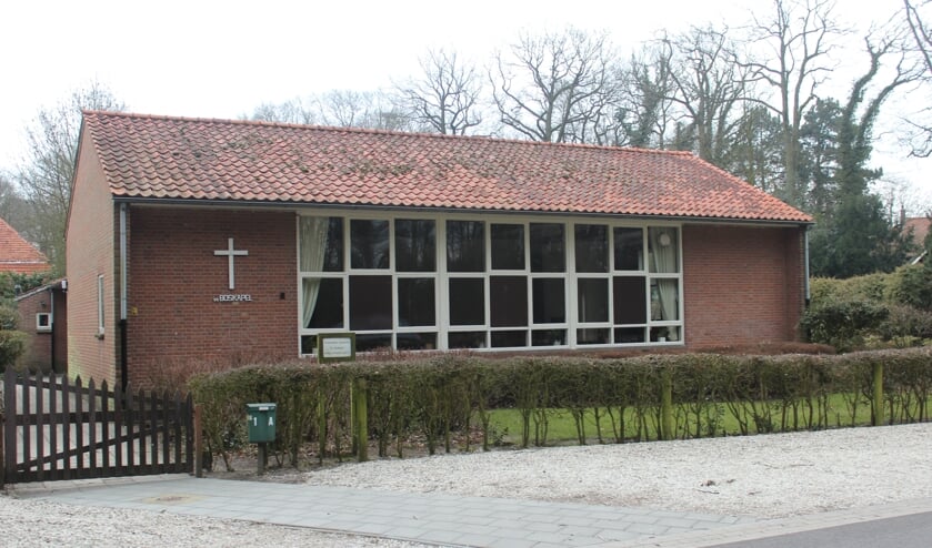 Scouting Agger Martini
Na de scholen start ook het scoutingseizoen weer: een seizoen vol activiteiten rondom de interesses van de kinderen met natuurlijk de scoutingvaardigheden.
Zo kunnen de spellen gespeeld worden met de hele groep, in tweetallen of alleen. Ontdekken van de natuur, knopen leren leggen, kompas kijken en speurtochten lopen zijn allemaal onderdeel van scouting. Samen een hobby van een ander bekijken, interesses delen over allerlei andere onderwerpen, de JOTA in oktober, de boerenkoolmaaltijd met de hele groep in januari en als laatste opkomst in juni de vossenjacht, zijn allemaal onderdeel van het nieuwe seizoen.
Ben jij tussen de 7 en 15 jaar en lijkt het je leuk om een kijkje te nemen? Ga dan gezellig mee doen op zaterdagochtend in het clubhuis van Scouting Agger Martini Maartensdijk aan de Dierenriem 10. Ook iedereen van 15 jaar of ouder is van harte welkom op scou