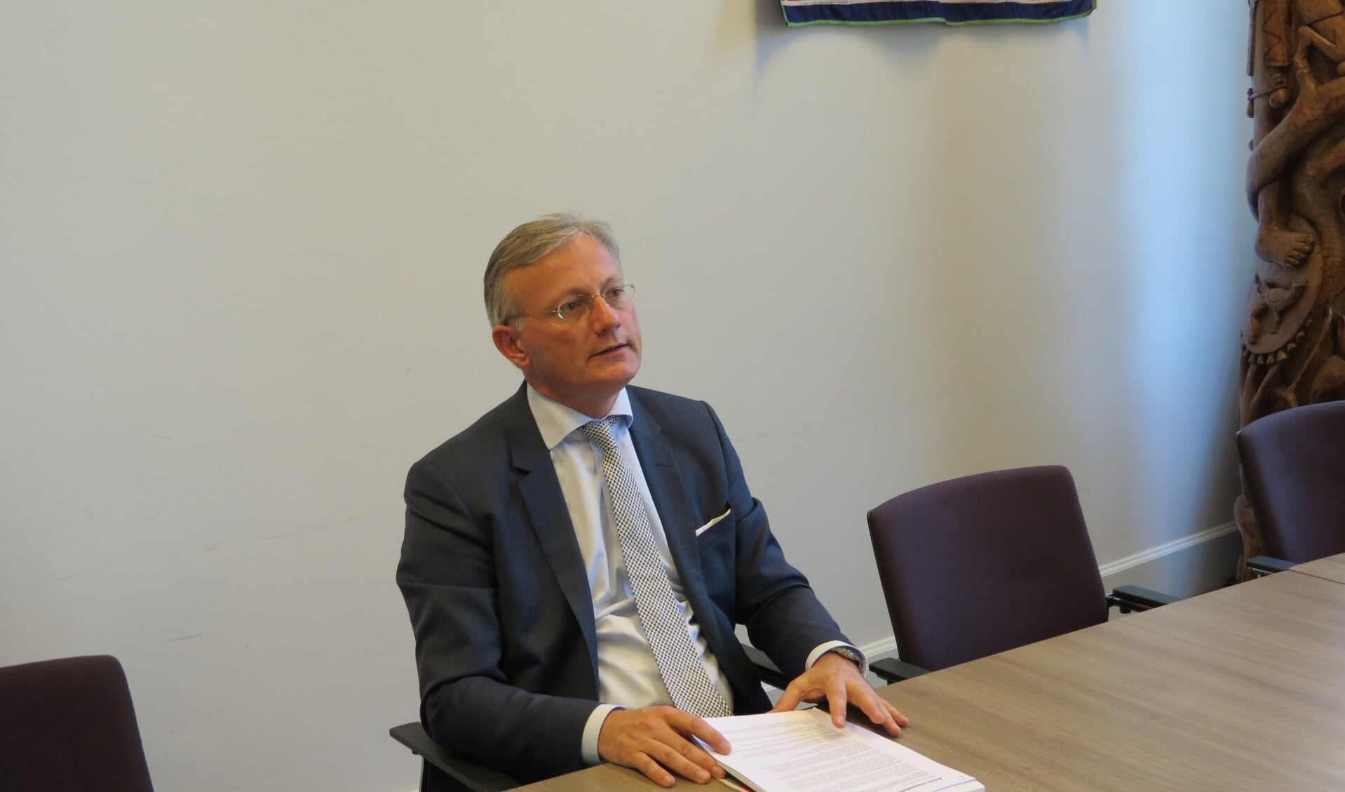 Burgemeester Arjen Gerritsen had de leiding bij de gang van zaken rond de opvang.
