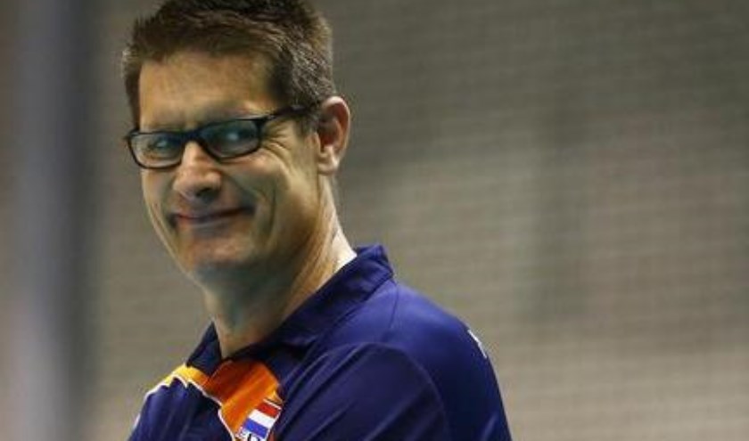 Oud-international en oud-bondscoach Edwin Benne geeft een clinic bij Salvo.