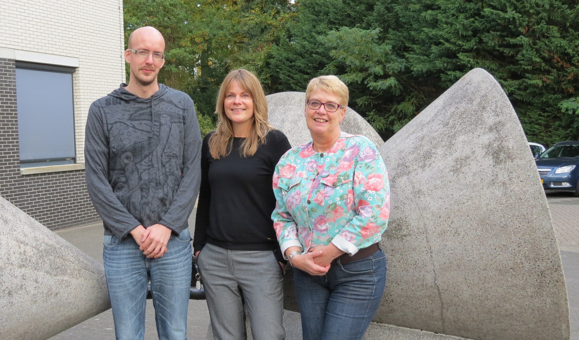 Medewerkers van het webteam. V.l.n.r. Wietse Zuidberg, Aletha Annema en José Jansen Schipper.