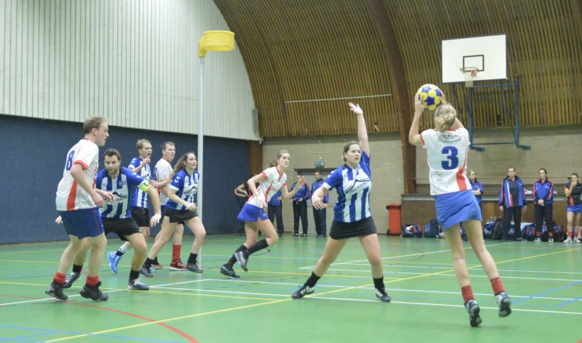Nova-Animo sluit ook de laatste (competitie-)wedstrijd van 2015 winnend af.
