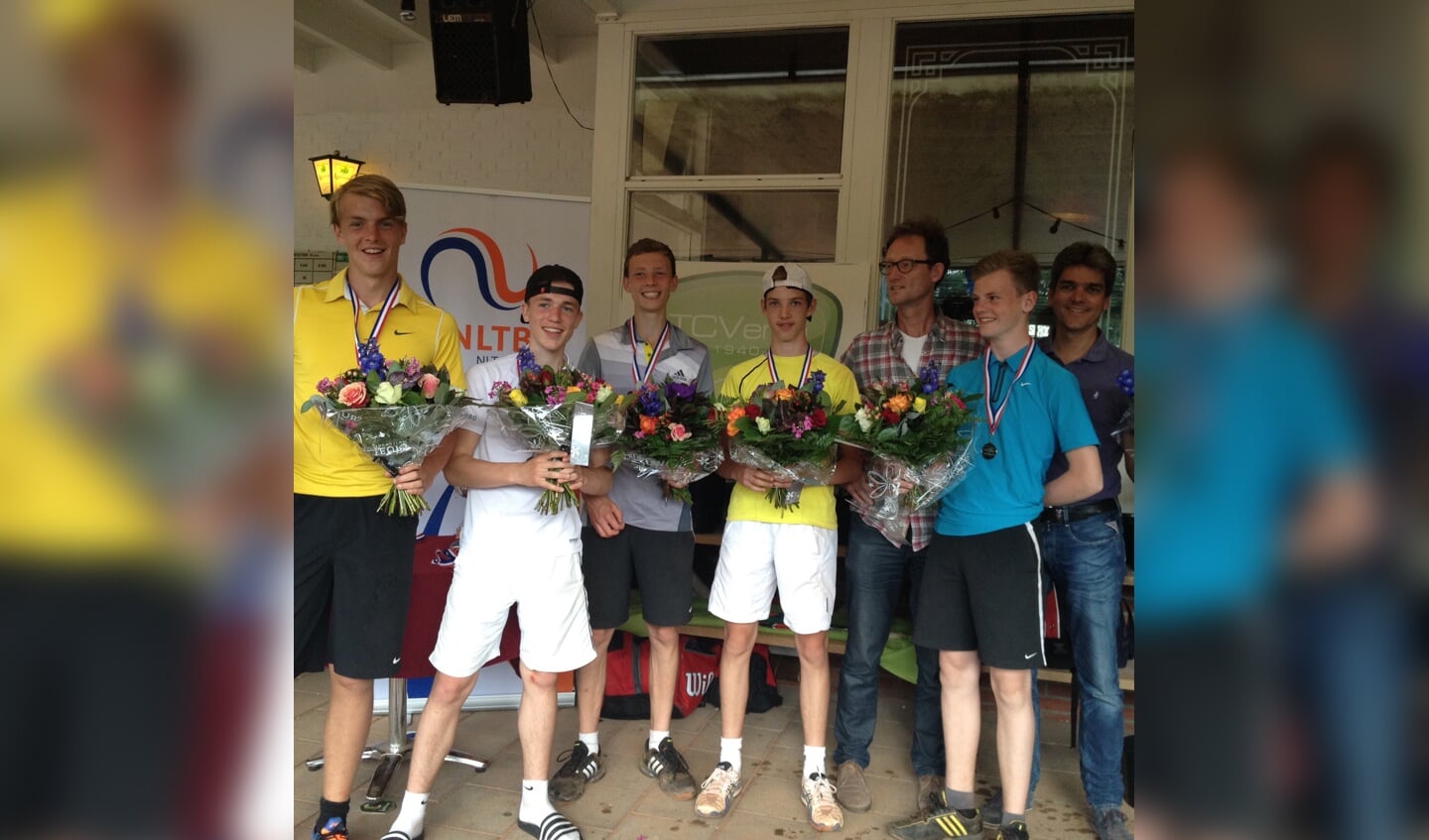 V.l.n.r.: Gijs Offringa, Jasper de Beer, Timo Vromen, Alexander Rutten en Tijmen van Wegen