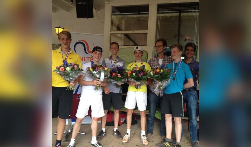 V.l.n.r.: Gijs Offringa, Jasper de Beer, Timo Vromen, Alexander Rutten en Tijmen van Wegen