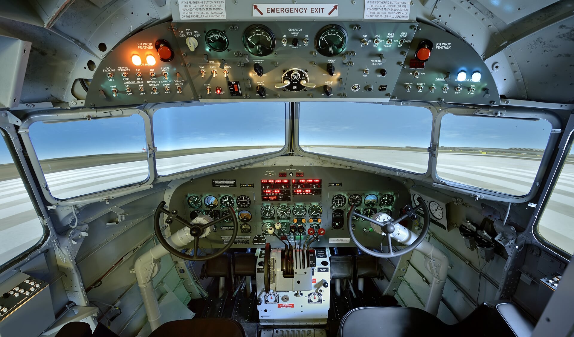 Een tweede leven voor de gecrashte DC-3 als flightsimulator.