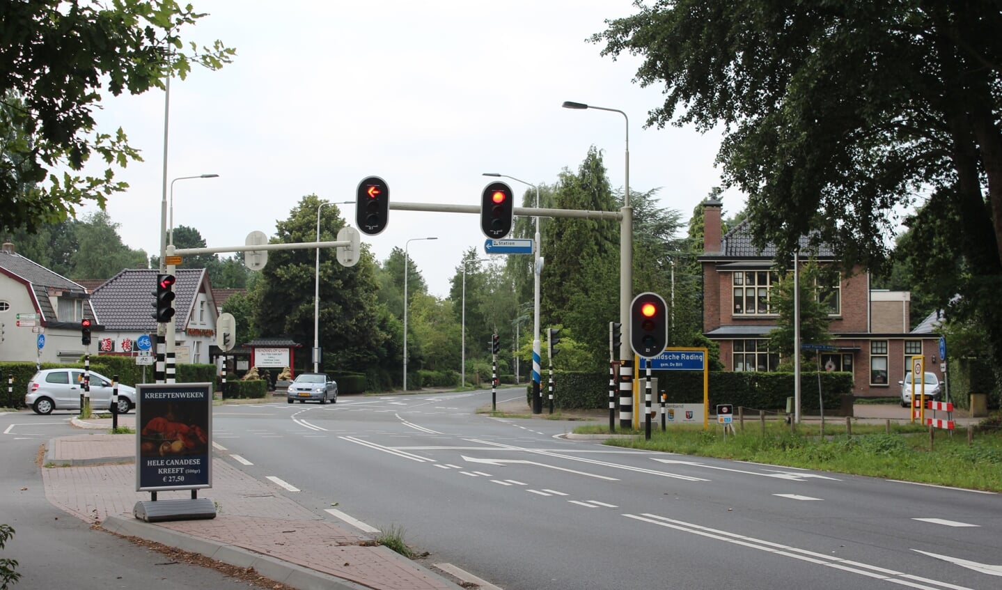 De voor Hollandsche Rading karakteristieke grenspaal is niet zichtbaar meer aanwezig. [foto Henk van de Bunt]