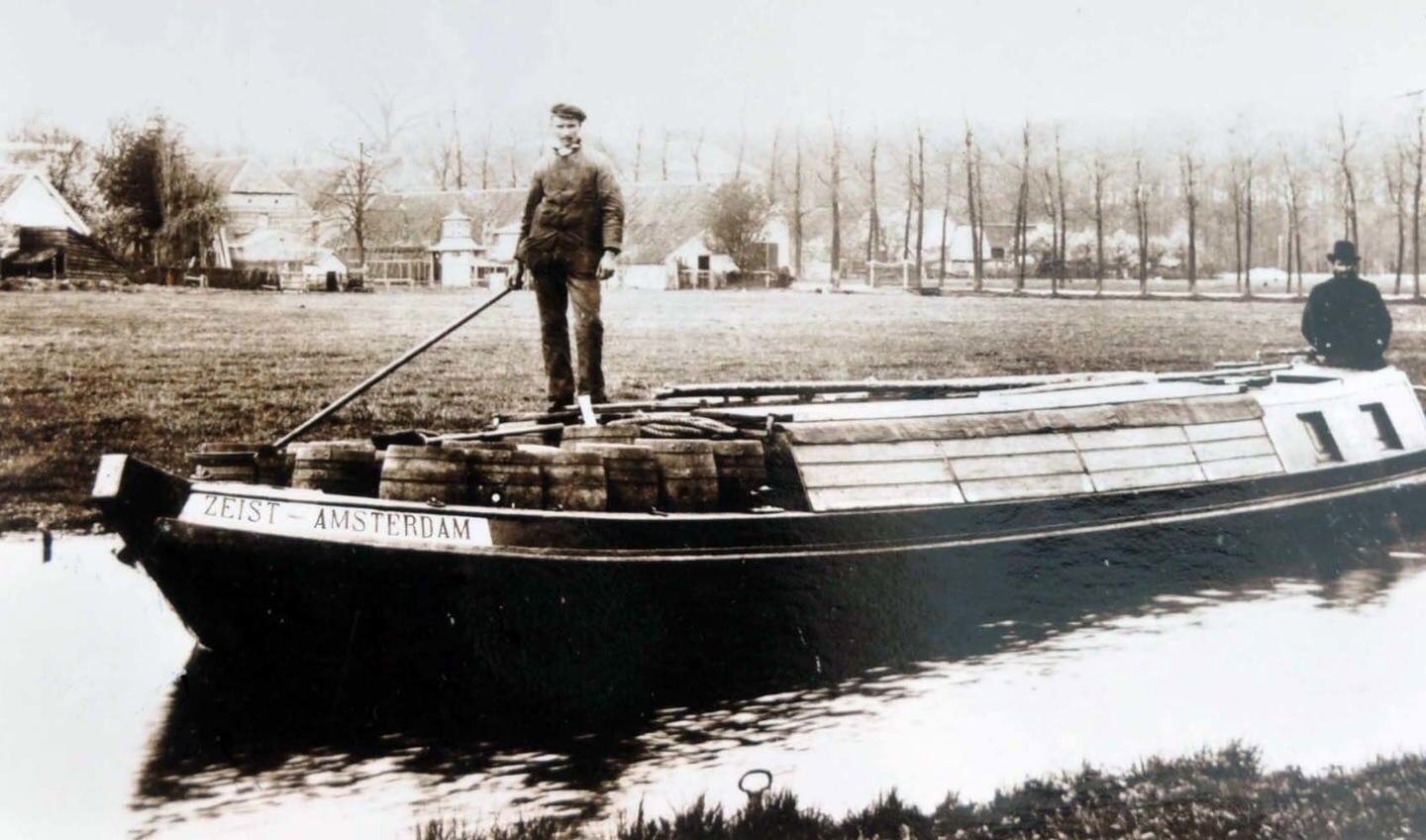 Een foto van een boottocht Zeist-Utrecht-Amsterdam. (uit de collectie van E. van Tellingen)