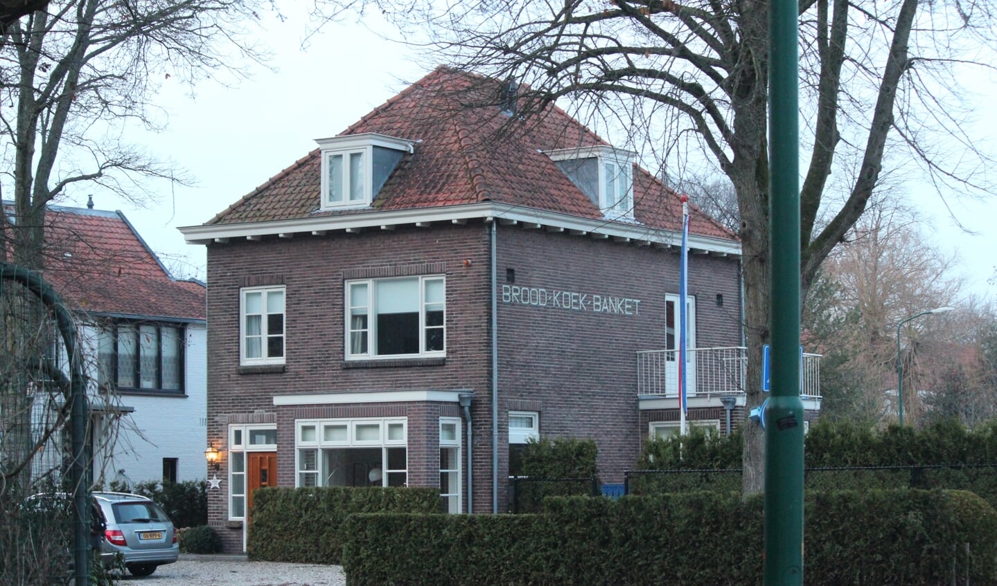 In 1991 stopte de winkel. De winkel is inmiddels bij het woonhuis betrokken, zodat de oorspronkelijke staat van het pand weer terug kwam.