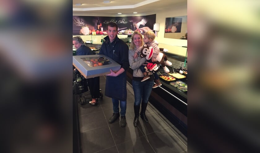 Herna Jonkers-Engel (Almere), Angelique van de Linden (Maartensdijk) en Stephanie van de Goede (foto) uit Maartensdijk waren de drie winnaars die uit handen van Willem Landwaart hun prijs ontvingen.