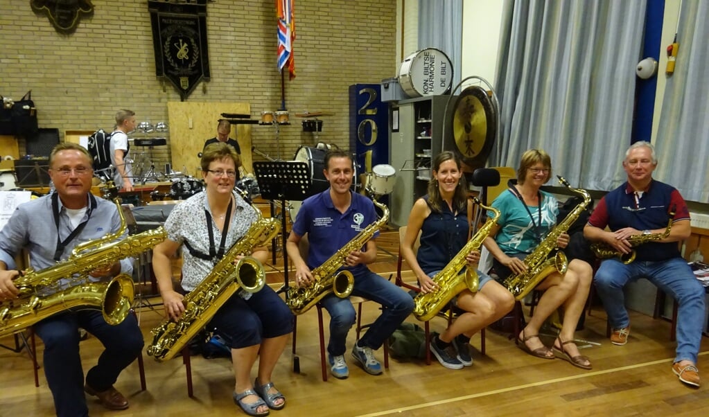 Enkele saxofonisten van het ensemble van de KBH.