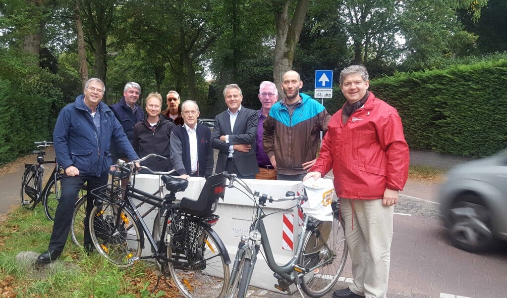 Raadsbreed initiatief voor veilig fietsen op de Jan Steenlaan. Raadsfractie- en raadscommissieleden van De Bilt willen een onderzoek naar alle (fiets-)verkeersmogelijkheden in de Jan Steenlaan in Bilthoven.
