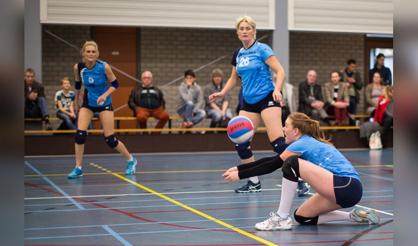 De Irene-dames krijgen vaste grond onder de voeten. (foto Ron Beenen)