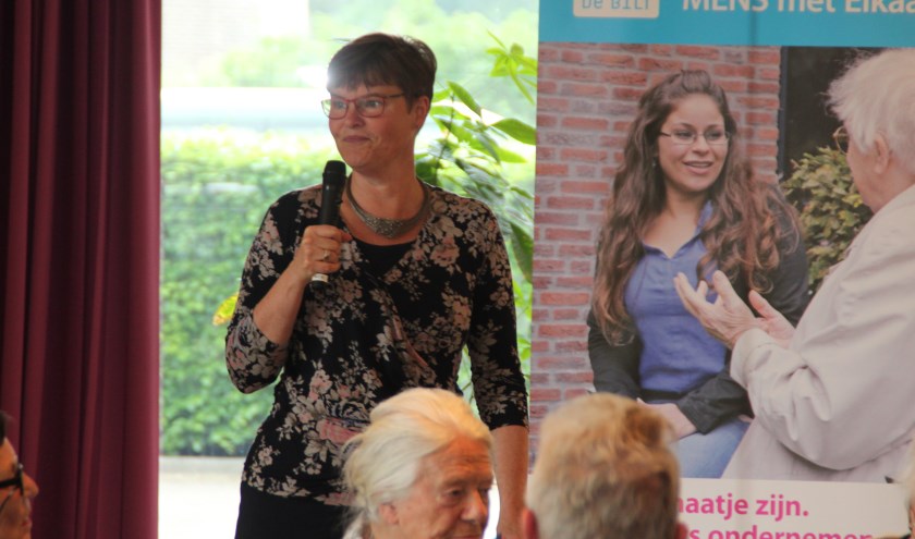 Wethouder Anne Brommersma brengt de waardering voor zowel het project als de deelnemers van het College over.