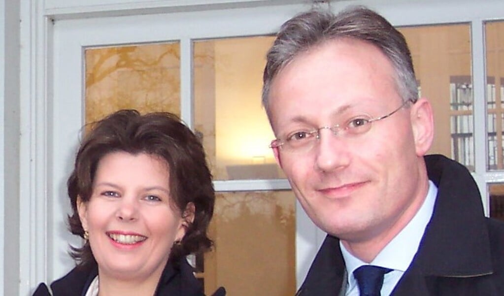 Burgemeester Arjen Gerritsen en echtgenote Coby bij hun eerste bezoek aan De Bilt op 1 december 2006