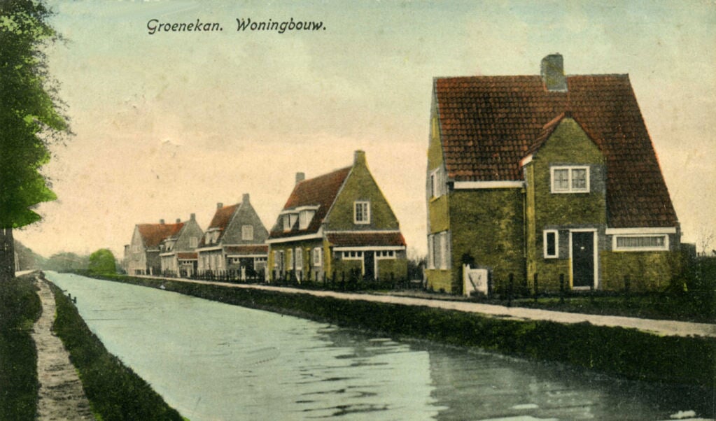 Groenekan werd uitgebreid langs de Maartensdijkse Vaart, waar het Rode Dorp verrees.