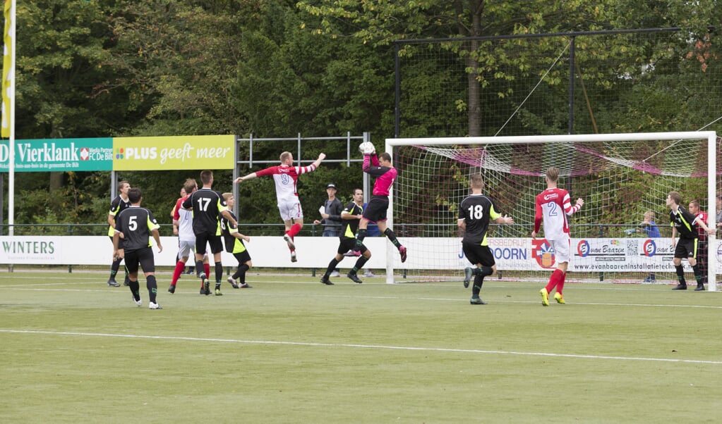 Hoogstaand spel van FC De Bilt. (foto Henk Willemsen)