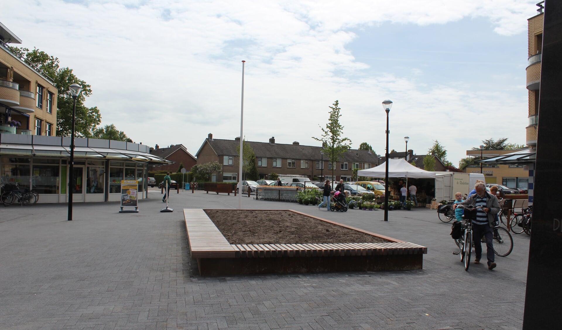 In mei 2015 is het plein grondig gerenoveerd waarmee ook wateroverlast tot een verleden zou moeten behoren.