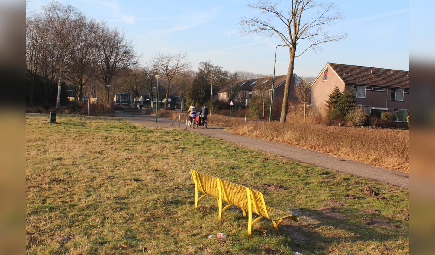 Op dit terrein aan de Berlagelaan (Bilthoven) tegenover het Kromhoutkwartier naast de fietstunnel naar de Noorderkroon staan 12 tijdelijke woningen gepland.