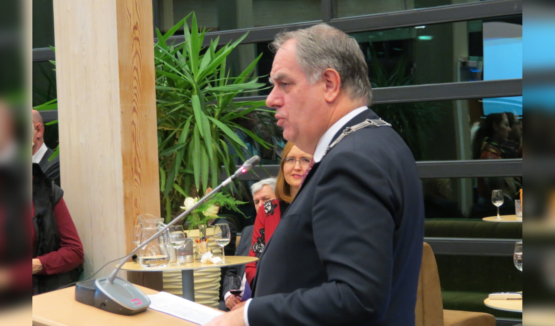 Burgemeester Bas Verkerk houdt zijn nieuwjaarstoespraak.