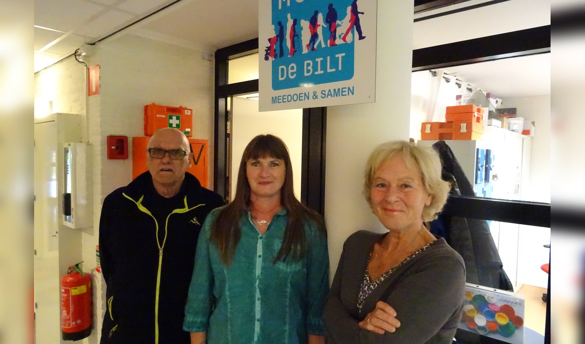 V.l.n.r.: Henk Kop, Wilma van Poelgeest en Marlies Willemse hopen dat er op 17 november weer veel mensen op de markt zullen komen. 