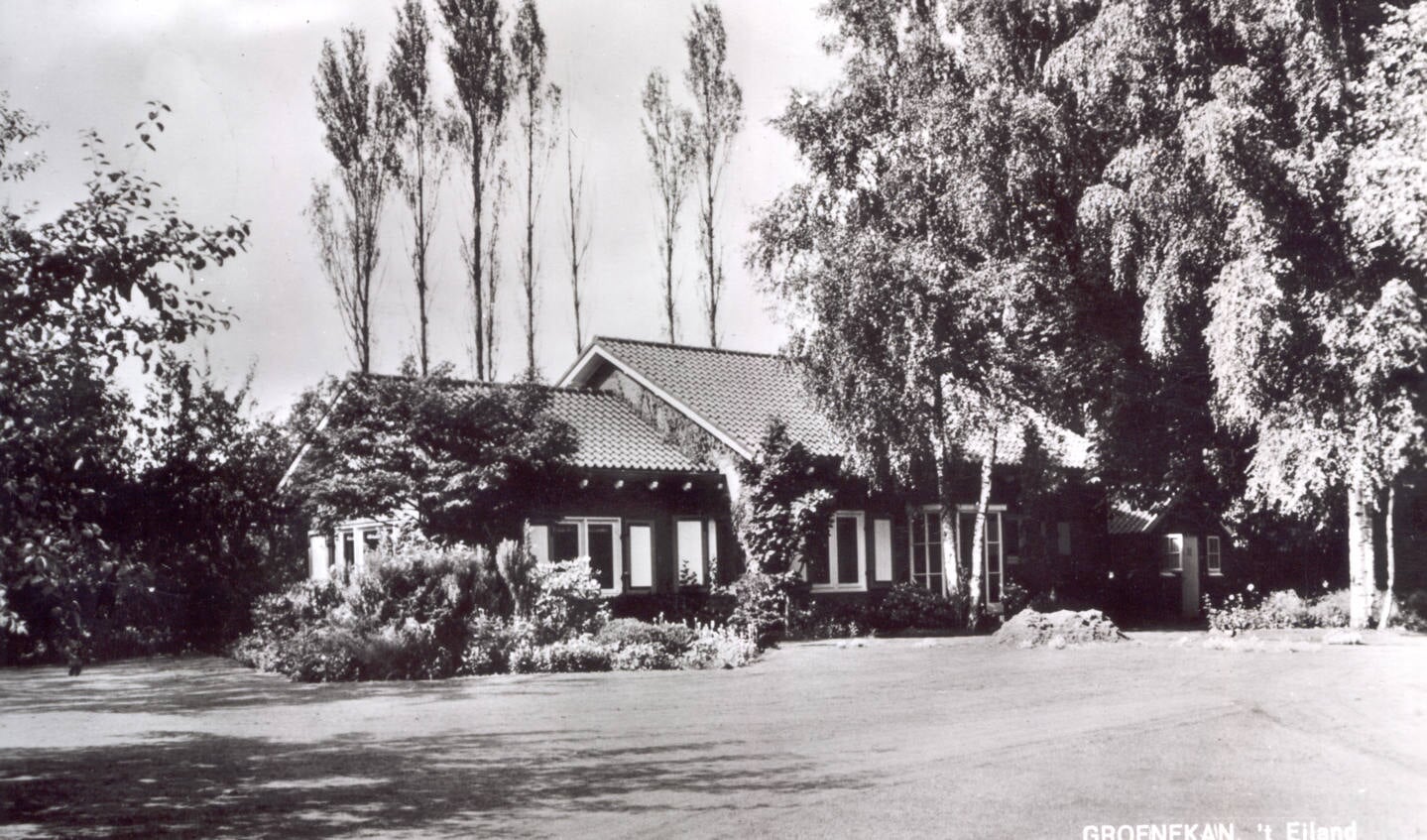 Kastanjelaan 1 (’t Eiland) uit 1965 te Groenekan (uit de digitale verzameling van Rienk Miedema).