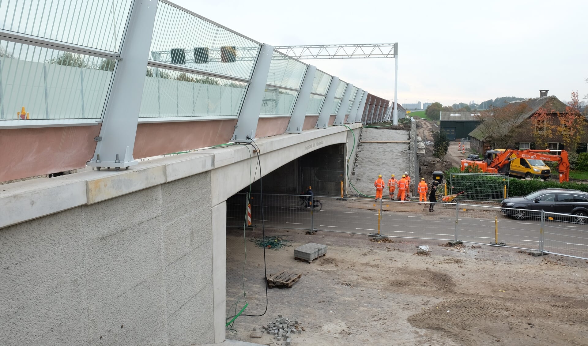  Viaduct Groenekan nadert voltooiing.