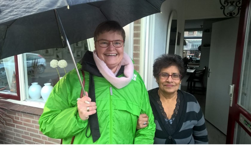 Ook wethouder Anne Brommersma mee de wijk in.