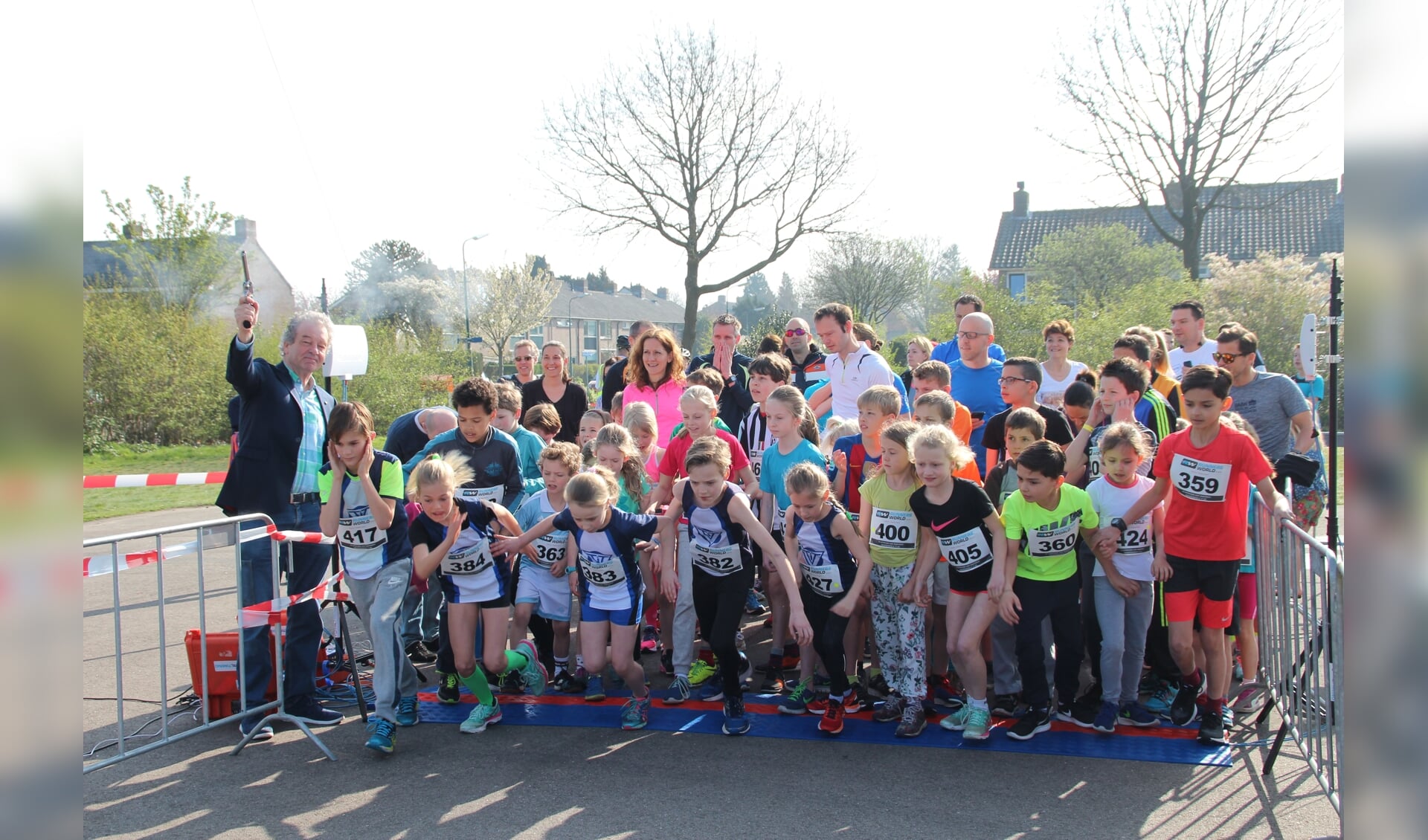 De allereerste editie van Running De Bilt vond op zondag 2 april 2017  plaats. Toenmalig wethouder Ebbe Rost van Tonningen loste het startschot voor de kidsrun. 