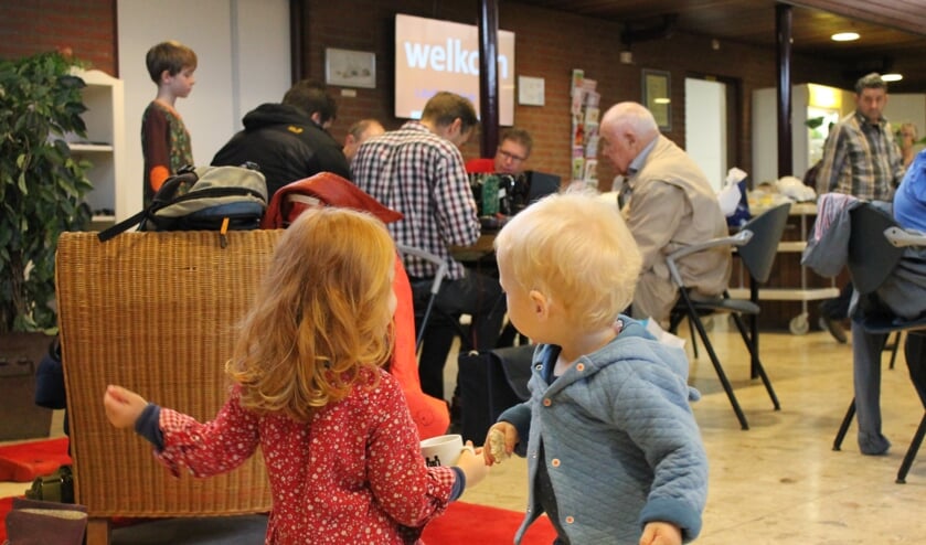 Kinderen zijn welkom tijdens het repaircafé.