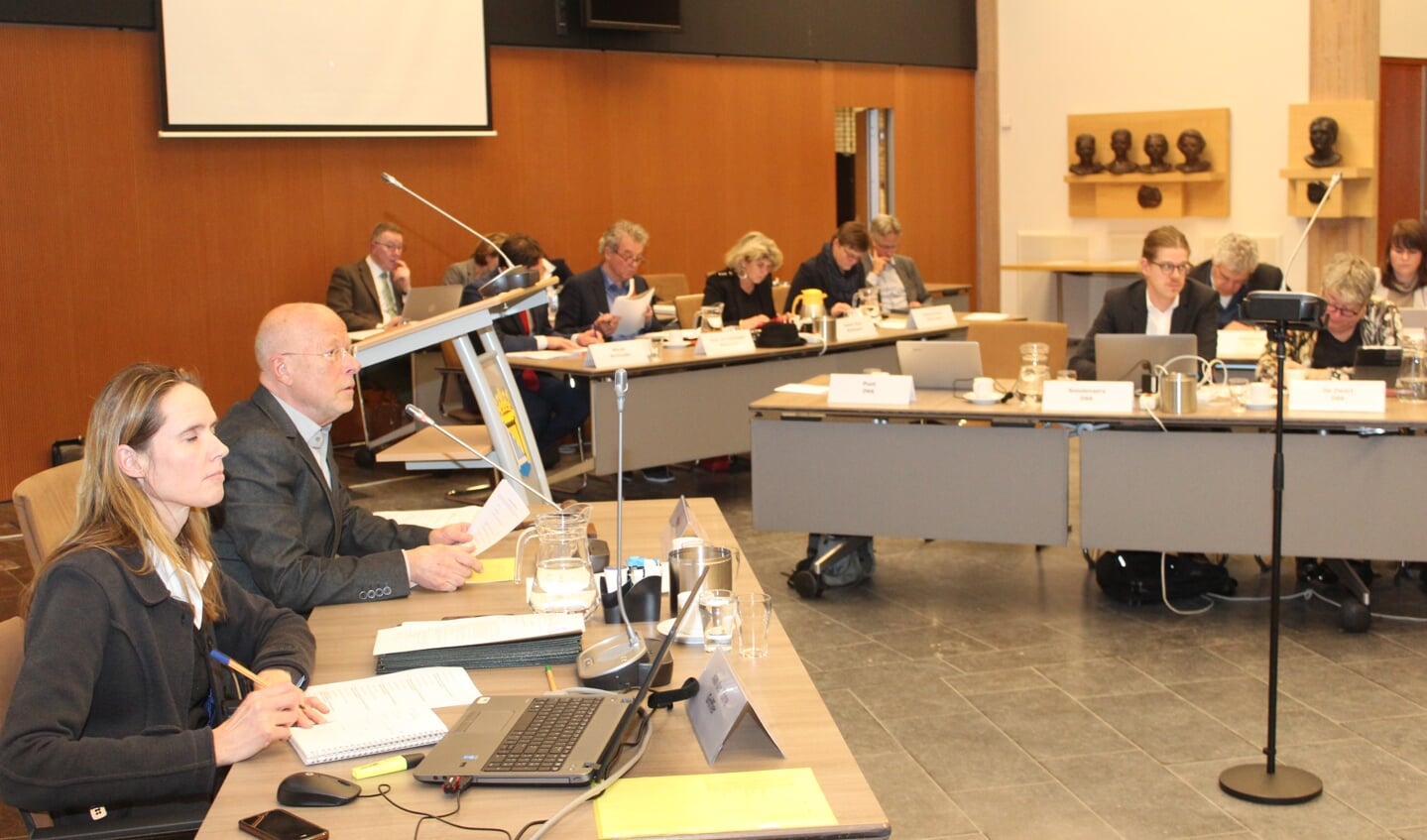 Frans Poot is voorzitter bij het agendapunt over gedragscodes. 