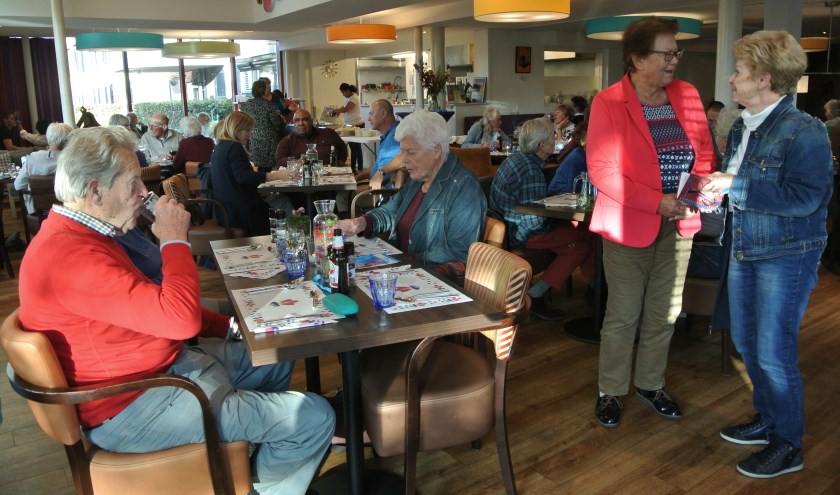 Goed gevuld intercultureel eetcafé.