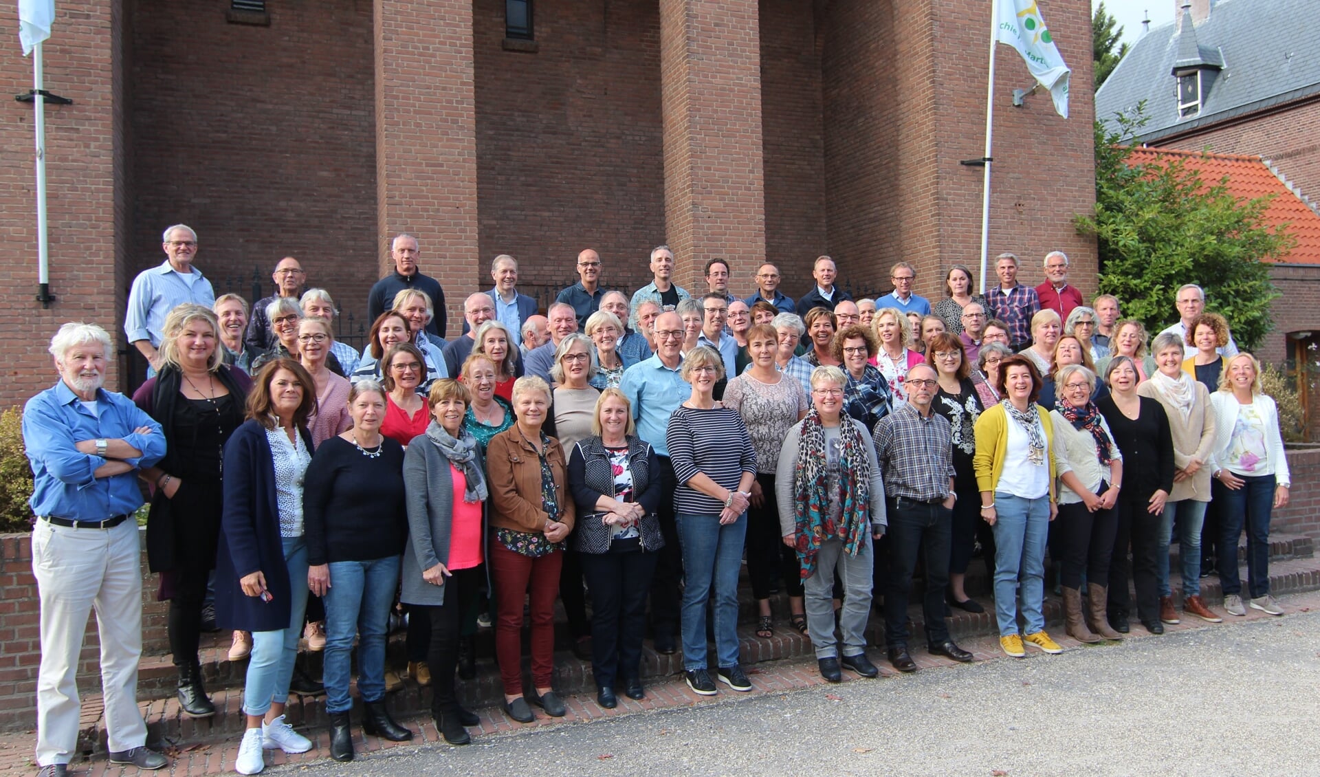 Plm. 65 (van de 85) koor- + comboleden waren zaterdag naar De Bilt terug van plm. 29 jaar weggeweest.