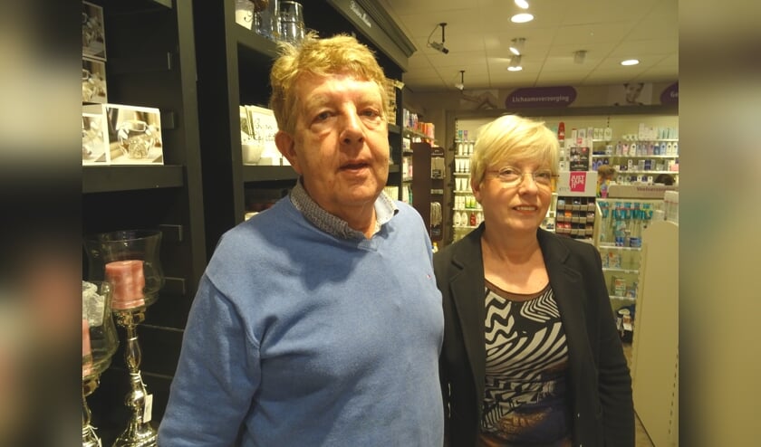 Joop en Jannie van Rossum krijgen het erg druk met de overgang naar DA. Met mooie aanbiedingen wordt de overgang luister bijgezet.