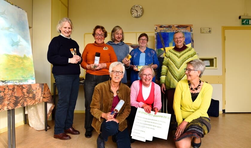 De Vrome Kwasten anno november 2018: Dora Hoogeweg, Tineke de Nooijer, Mieneke Hoogendijk, Trudi Treur, Betty van den Ham, Mieke Snoek, Wilma den Toom, Anneke Schoone en begeleidster Jannie Catsburg - Vossestein.