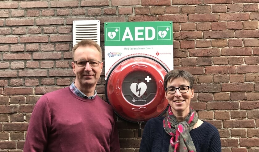 Lilian Beenen en Jan Pieter Smits van de Stichting Hartslag De Bilt.