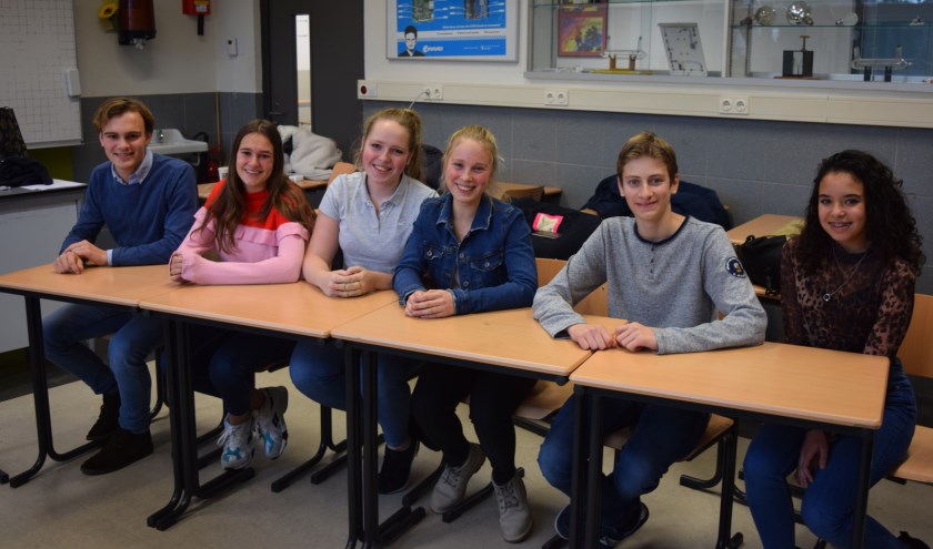 Dankzij goed 'debatten' gaan Hugo, Isa, Annelotte, Guusje, Jarno en Dunya door naar de finale.