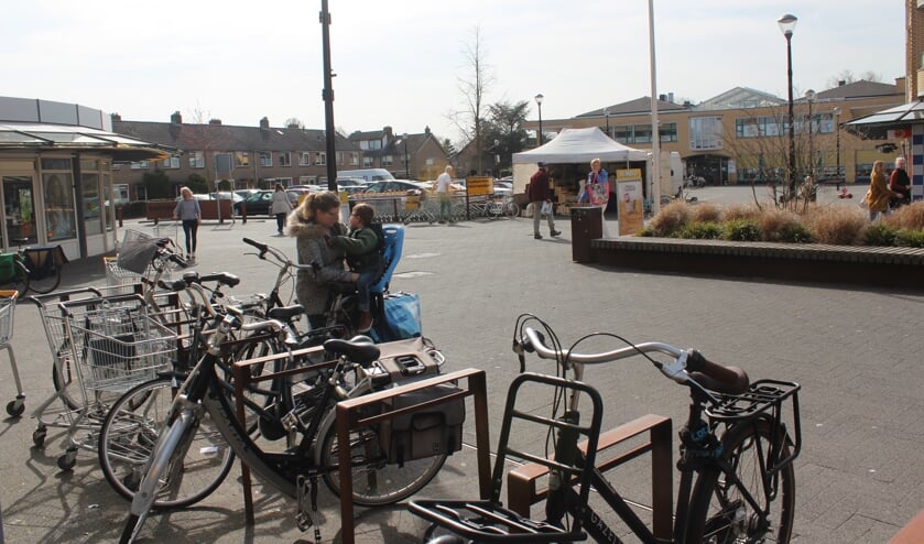 De detailhandel in Maartensdijk zou de ‘wildgroei’ aan standplaatsen ingeperkt willen zien; ook op zaterdag (fotomoment).