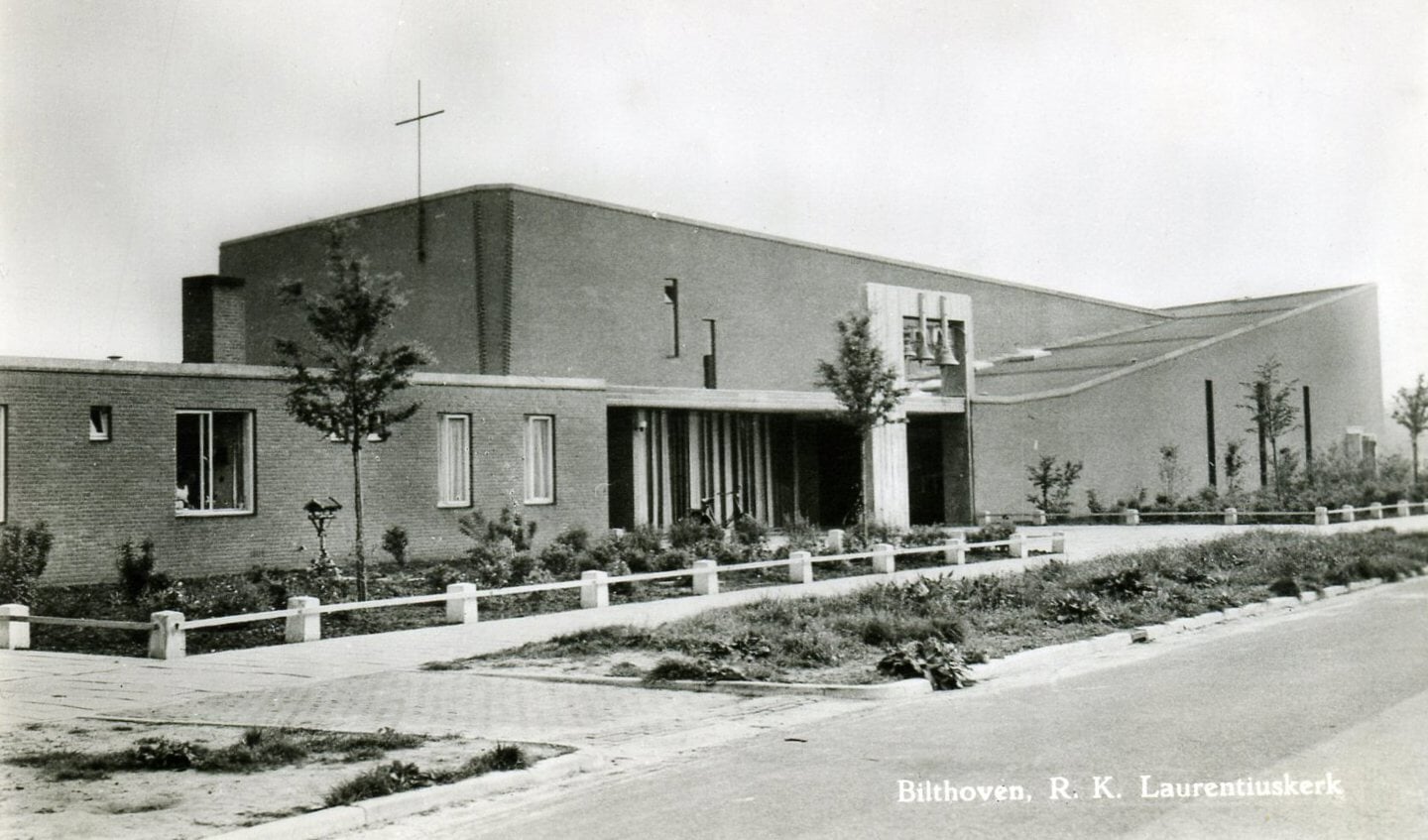 De St. Laurenskerk (Melkweg 5) in 1964. (foto uit de digitale verzameling van Rienk Miedema)