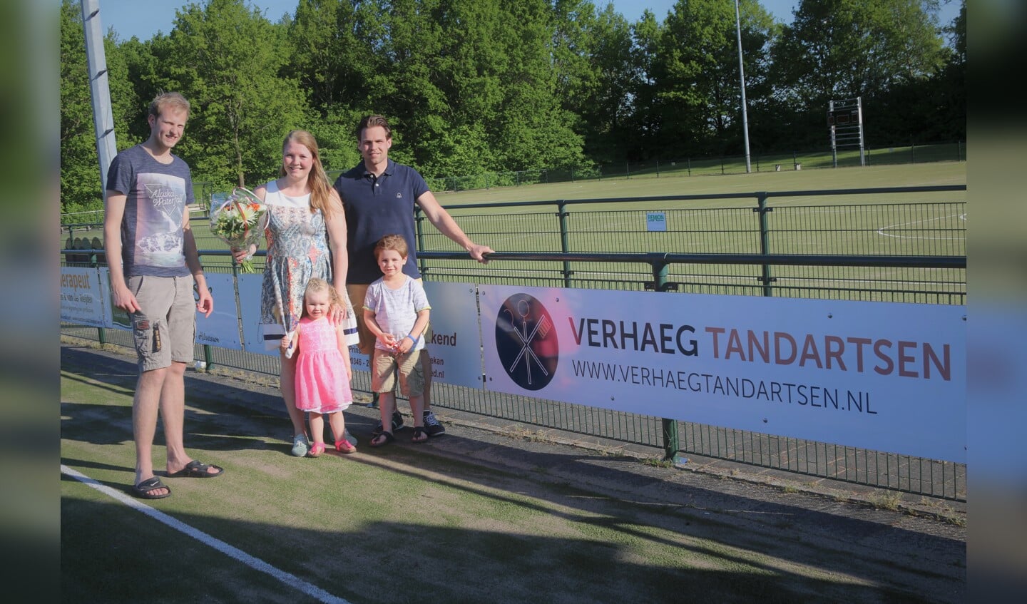 Tandarts Verhaeg is een nieuwe sponsor bij Tweemaal Zes.