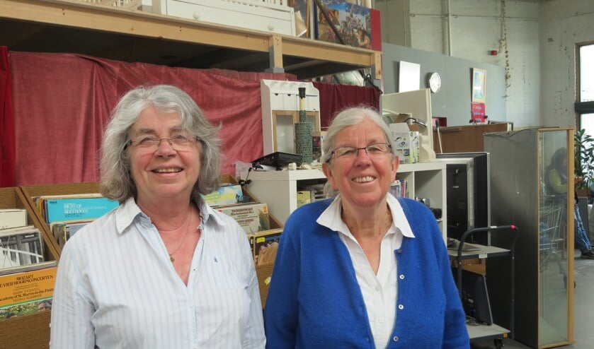 Inemie Gerards (links) en Monique de Blaey, voorzitter van de projectcommissie.